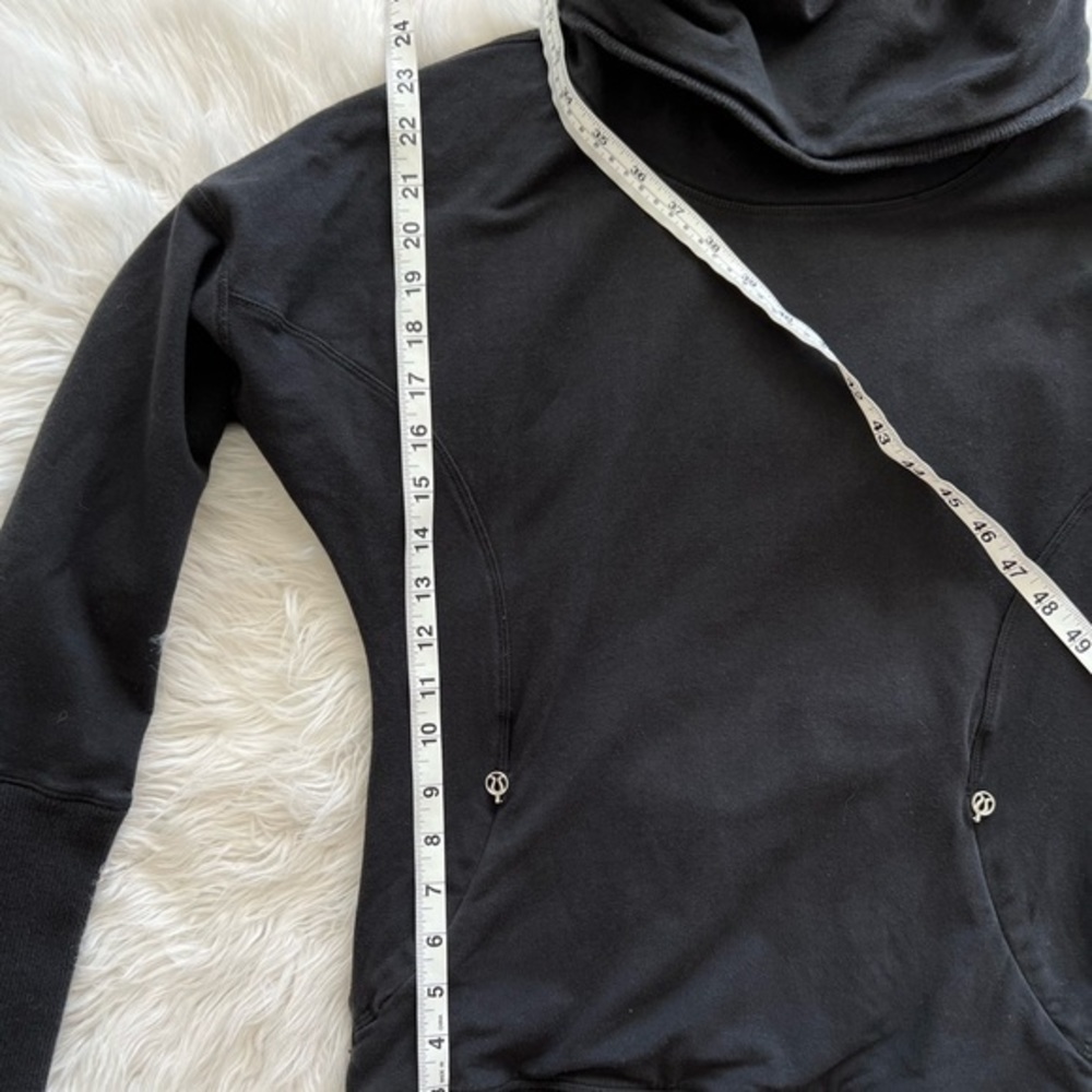 Black Lululemon Rest day pullover - Picture 3 of 8